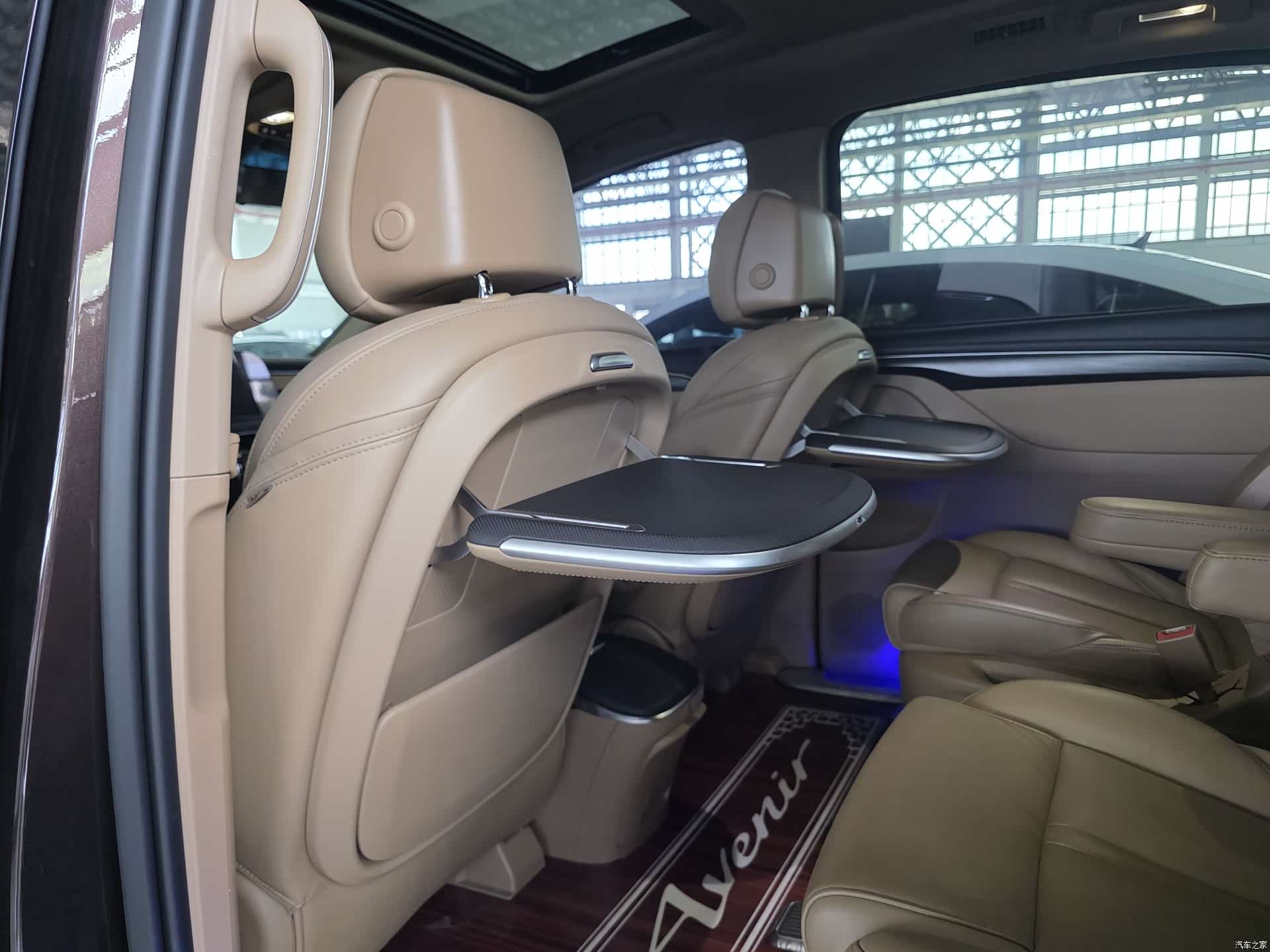 Buick GL8, 2021 9