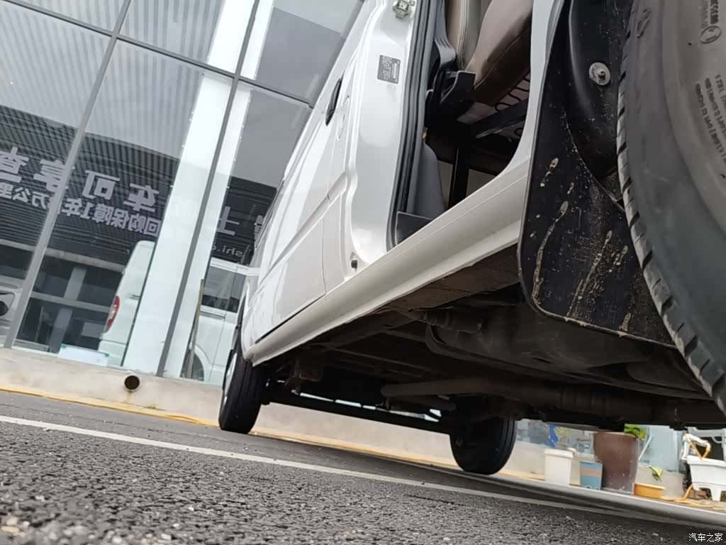 Maxus V80, 2022 21