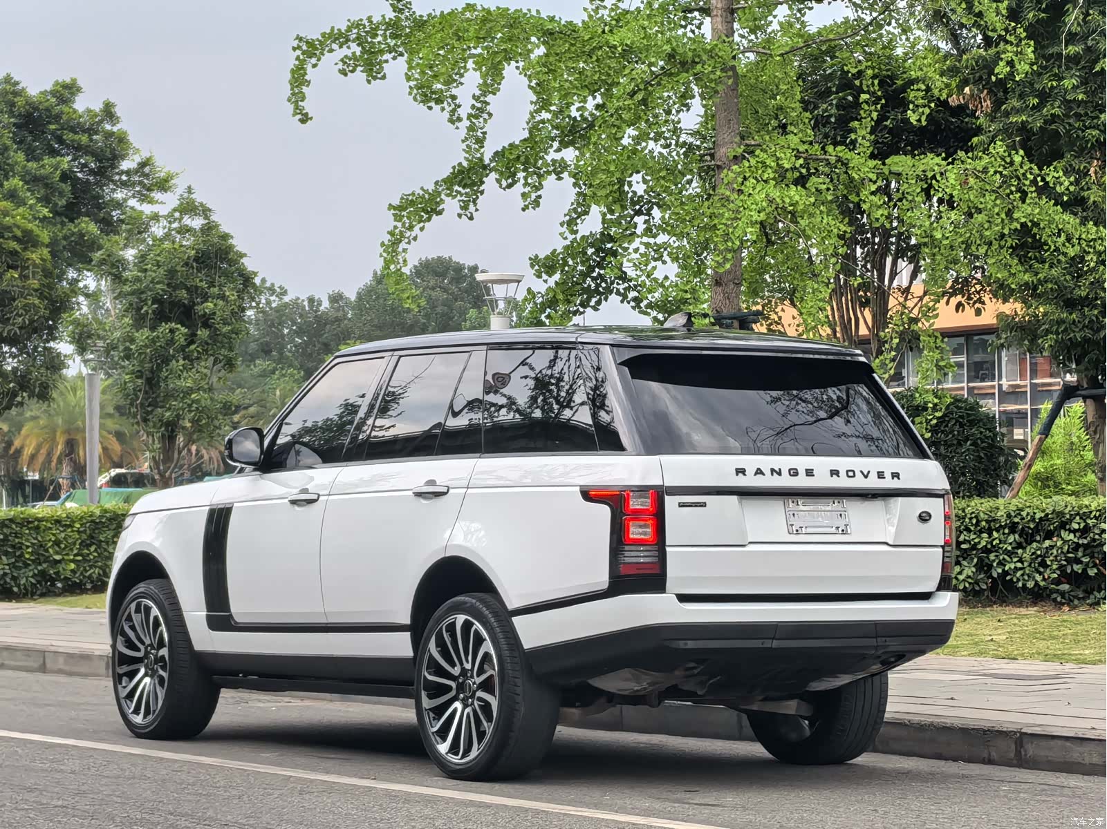 Land Rover Range Rover, 2019 18
