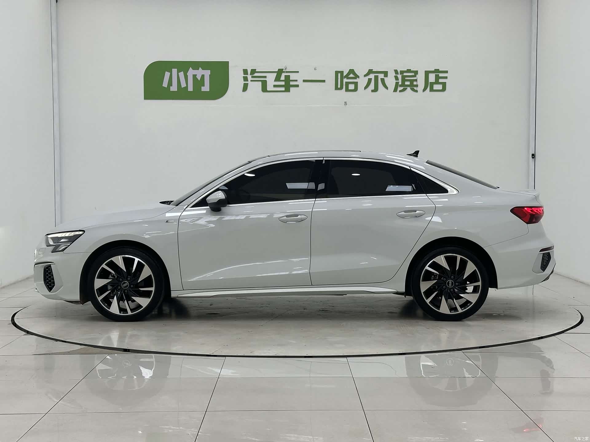Audi A3, 2023 все фото