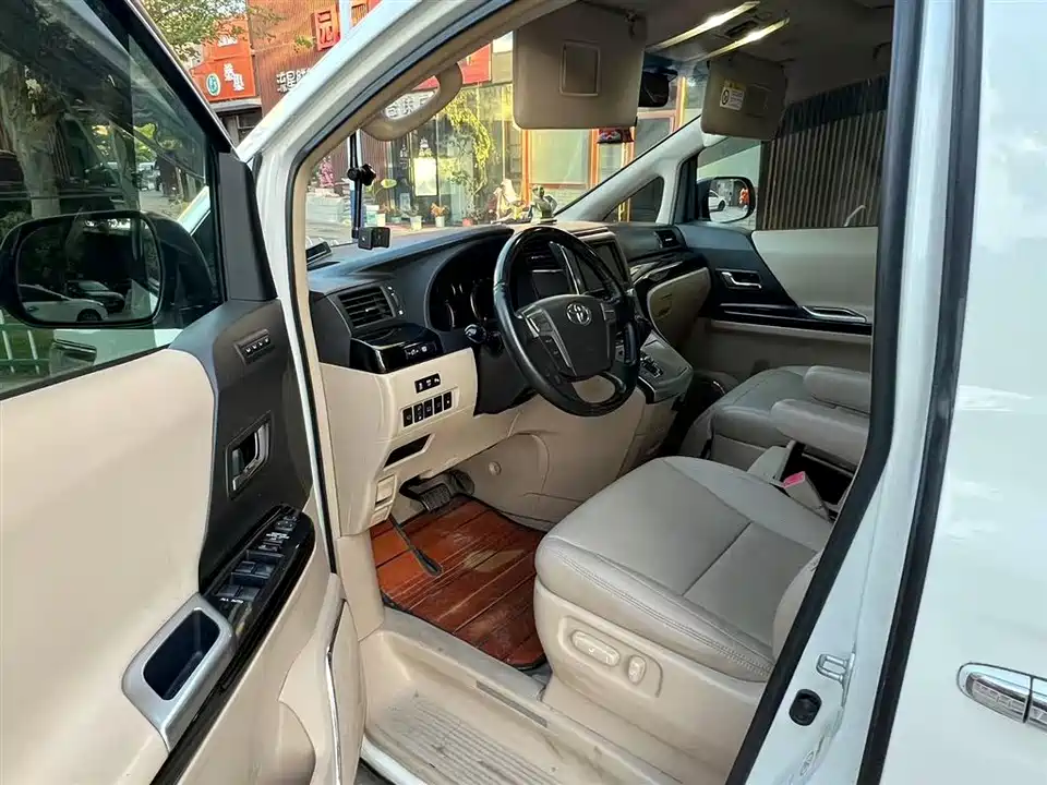 Toyota Elfa Toyota Elfa