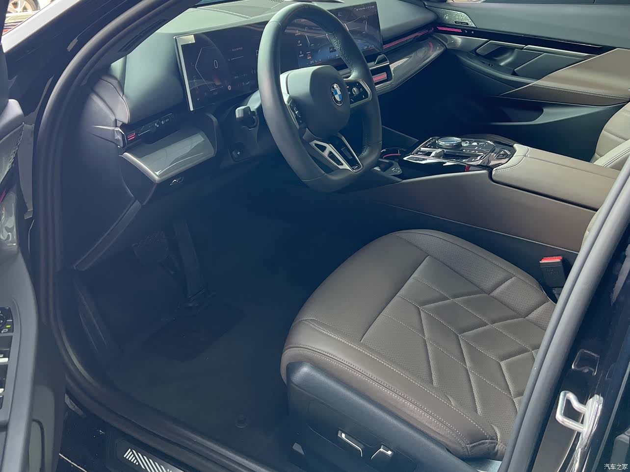 BMW 5 Series, 2024 4