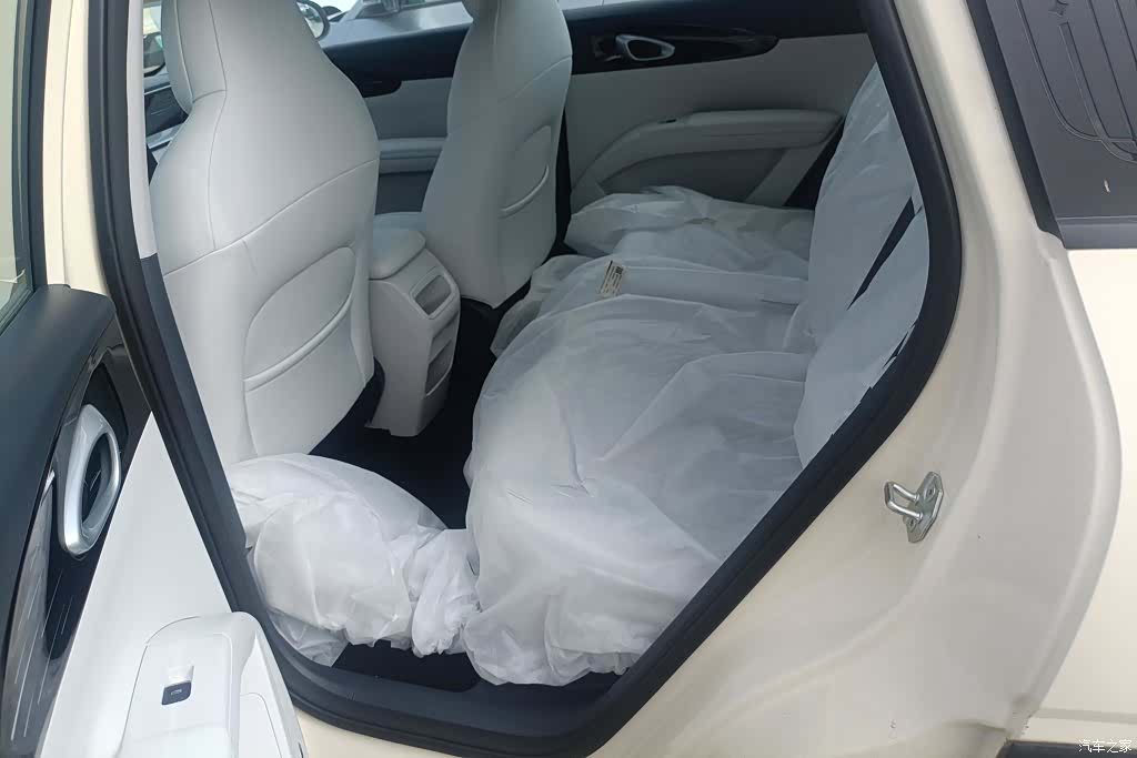 Geely Xingyuan, 2026 11