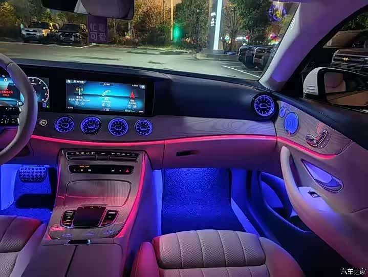 Mercedes-Benz E-Class, 2023 12
