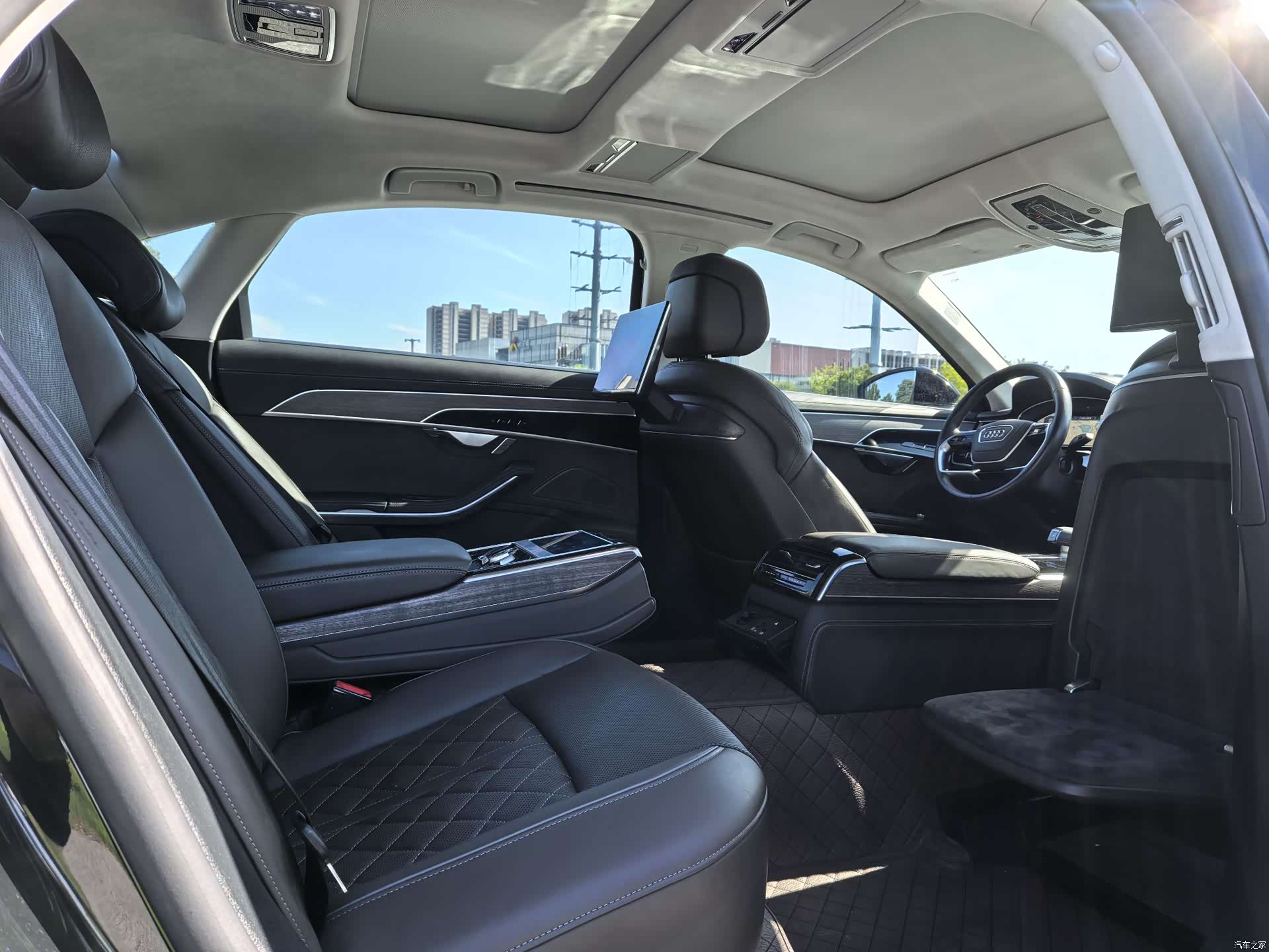 Audi A8L, 2023 14