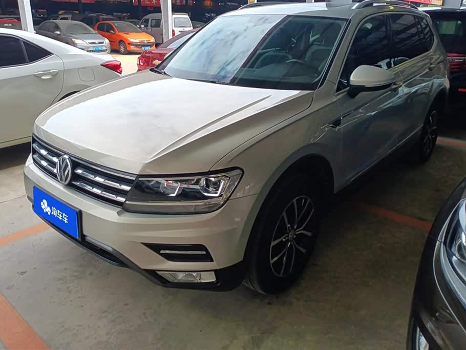 Volkswagen Tiguan L