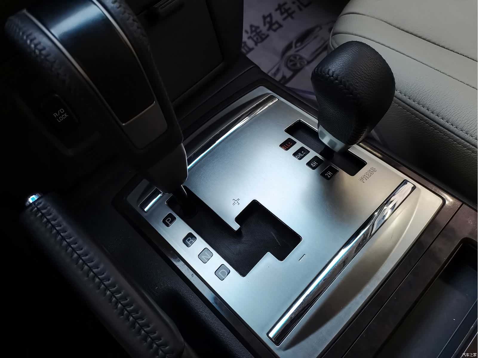 Mitsubishi Pajero, 2019 18