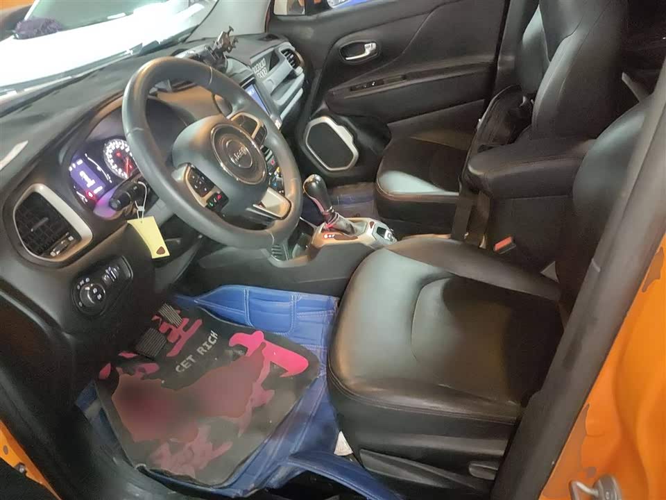 Jeep Freeman