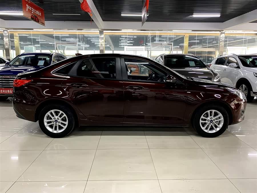 Ford Focus 2020, фото 4
