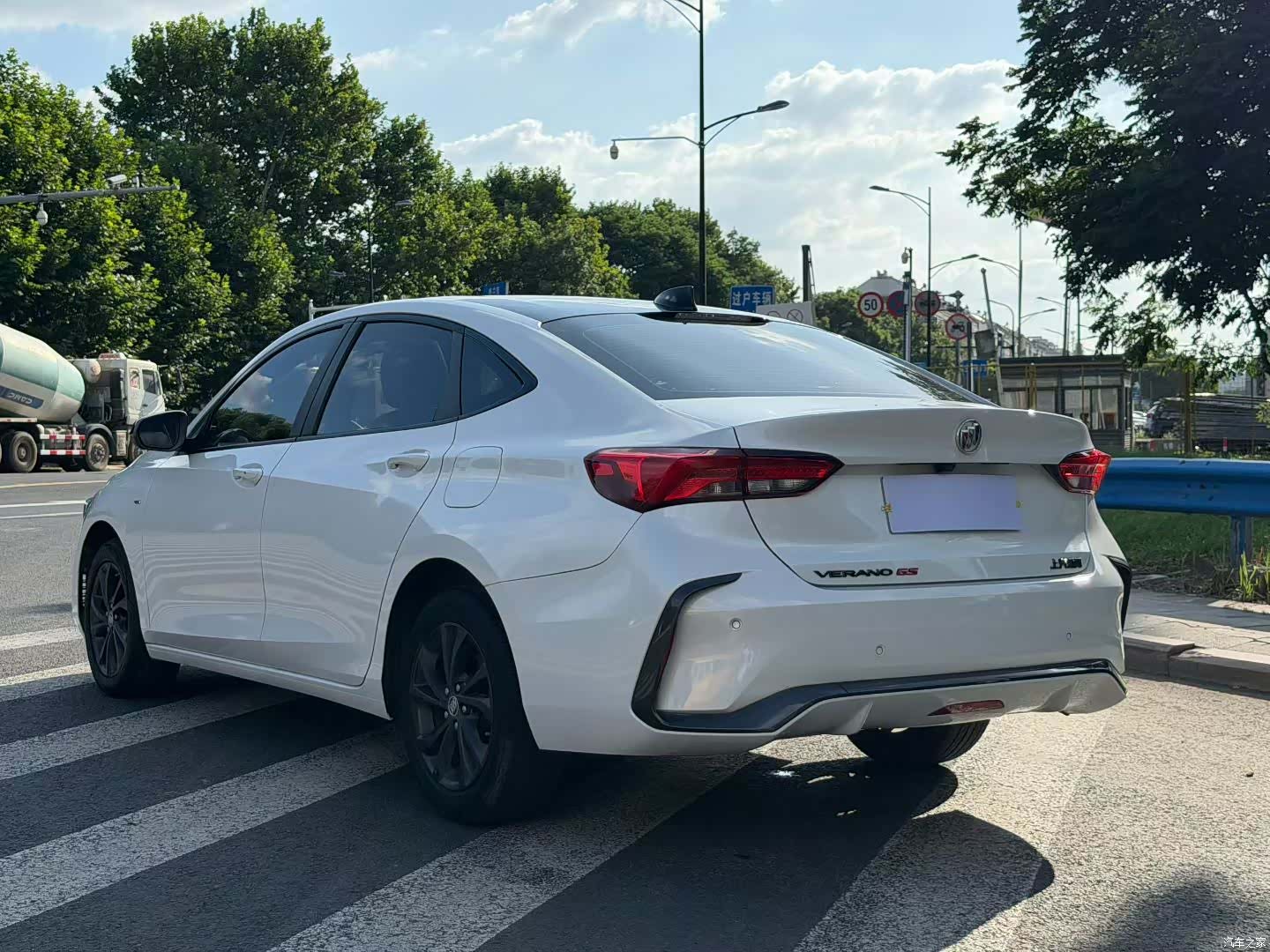 Buick Verano, 2022 все фото