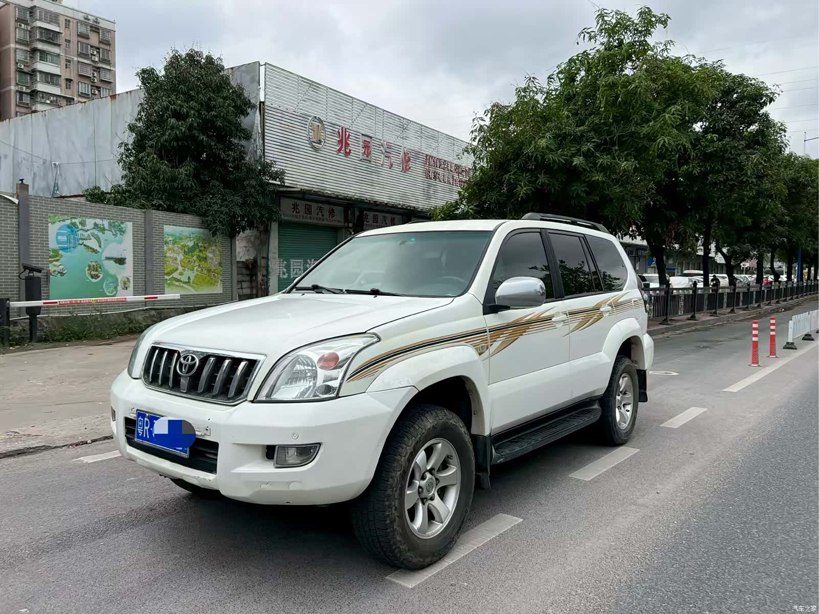 Toyota Prado, 2009 1