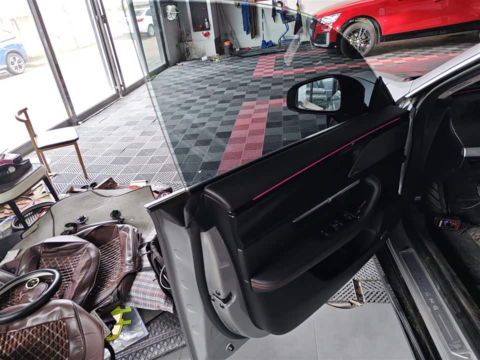 XPENG P7
