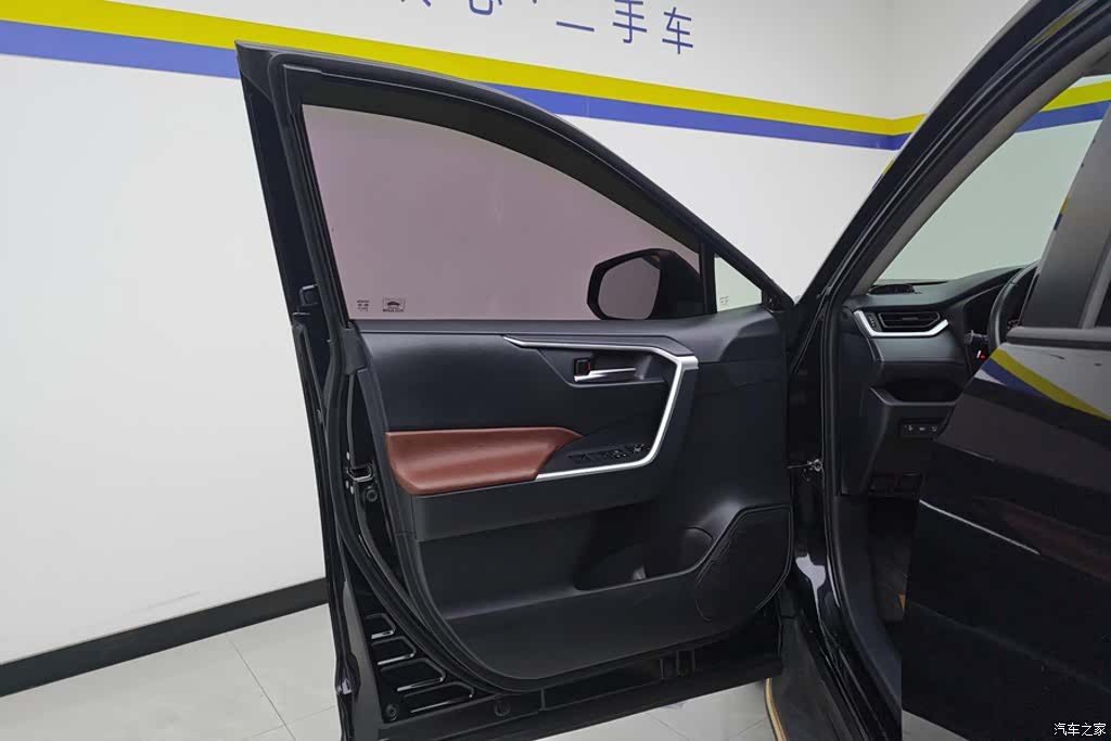 Toyota RAV4, 2020 7