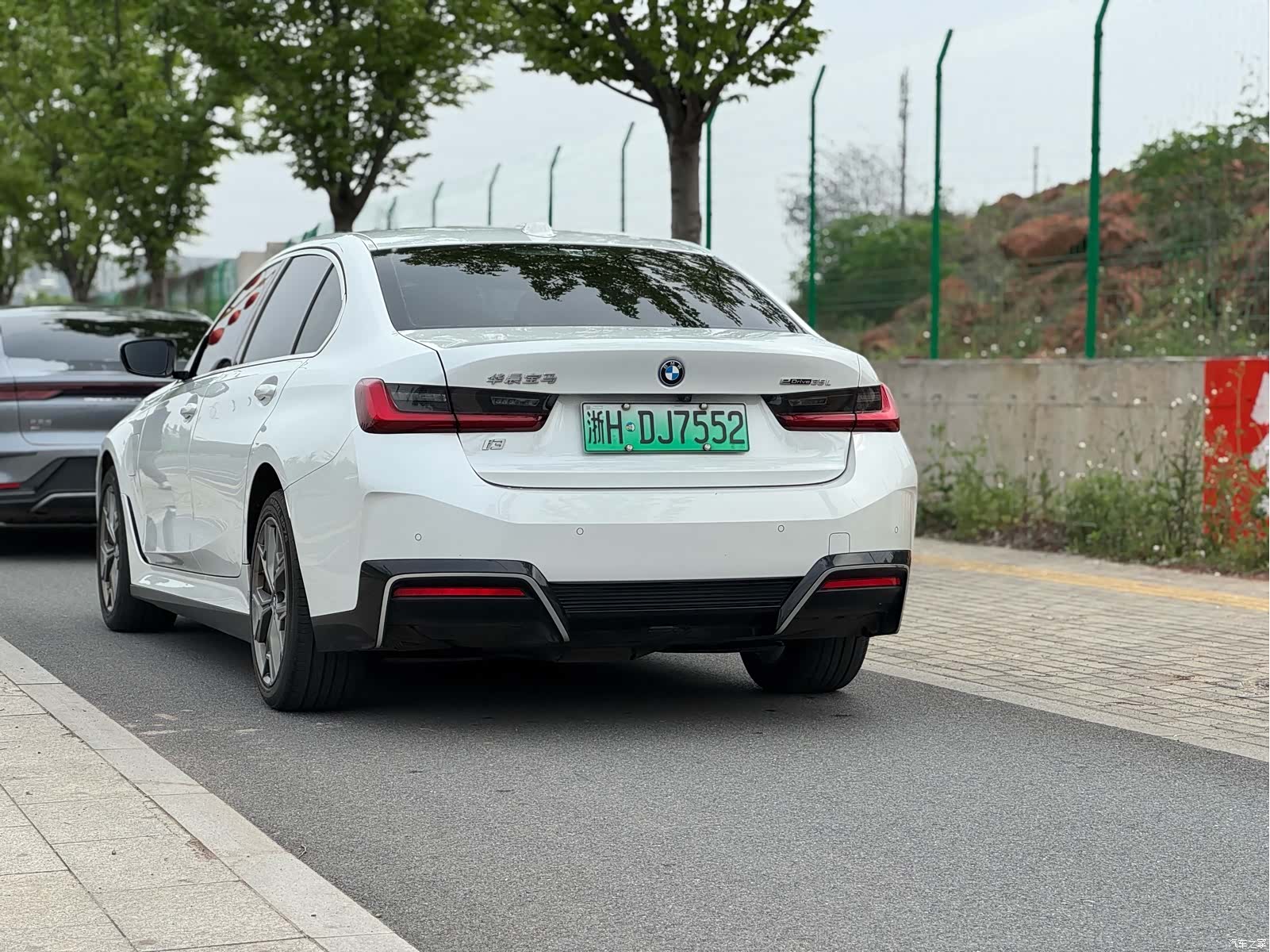 BMW i3, 2023 все фото