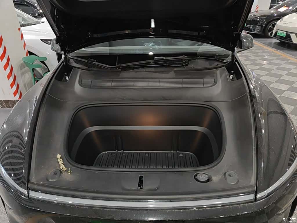 Tesla Model Y, 2025 20