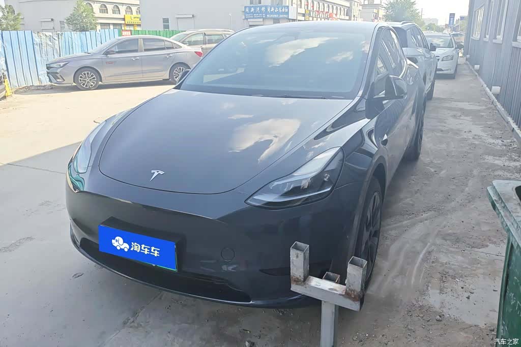 Tesla Model Y, 2024 1