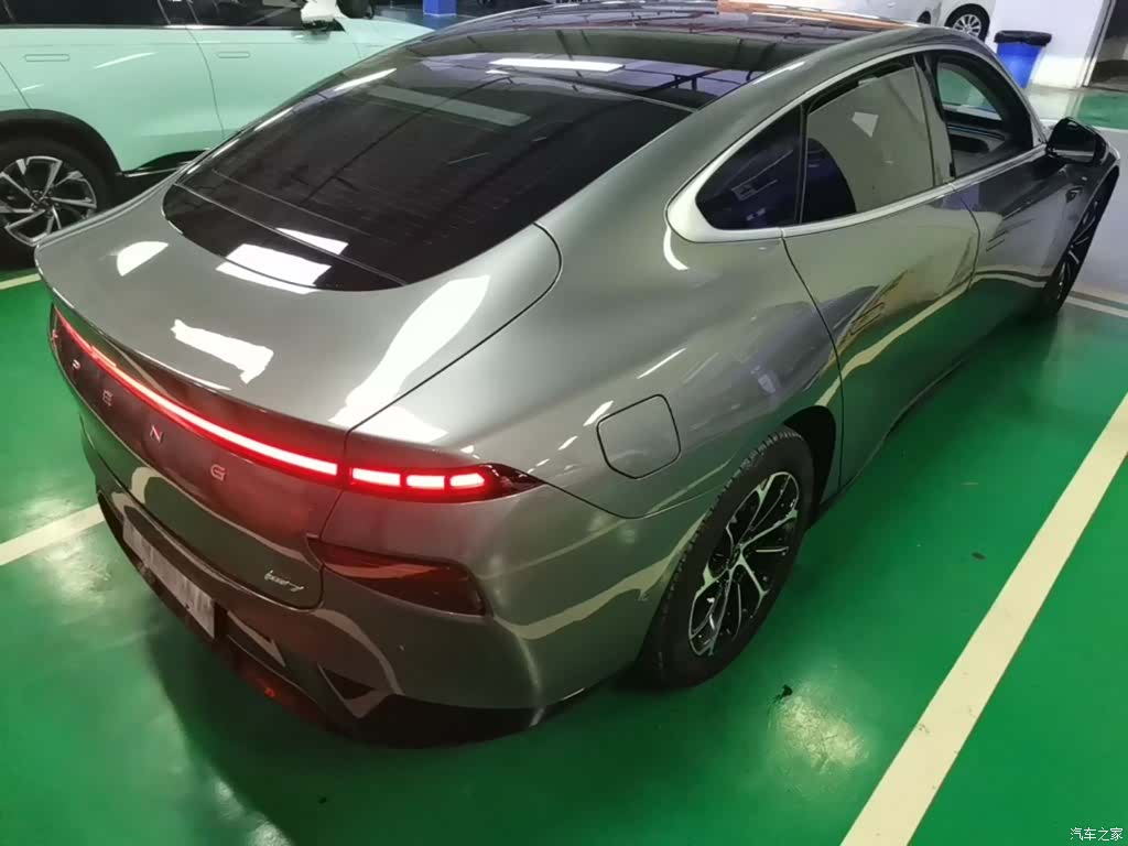 Xpeng P7, 2022 7
