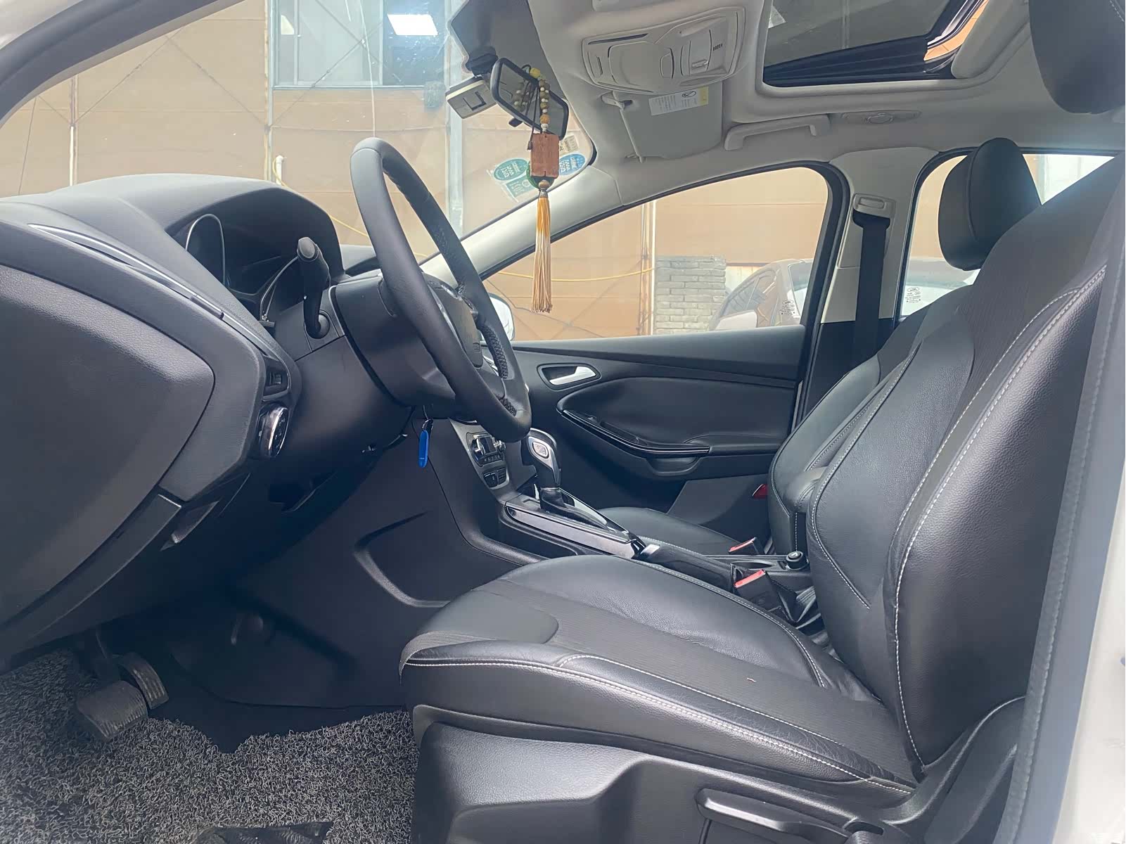Ford Focus, 2014 7