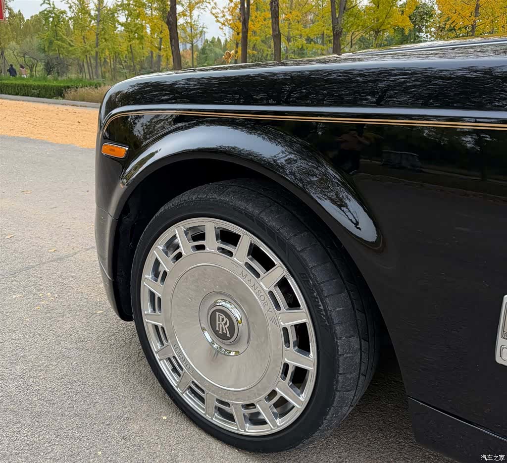 Rolls-Royce Phantom, 2011 4