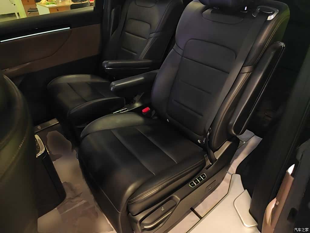 Trumpchi E8, 2023 17