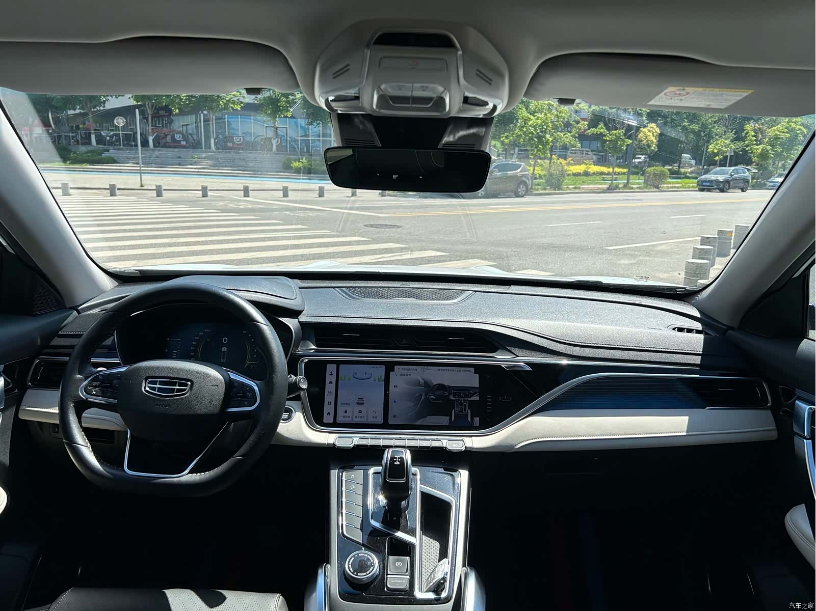 Geely Boyue, 2022 6
