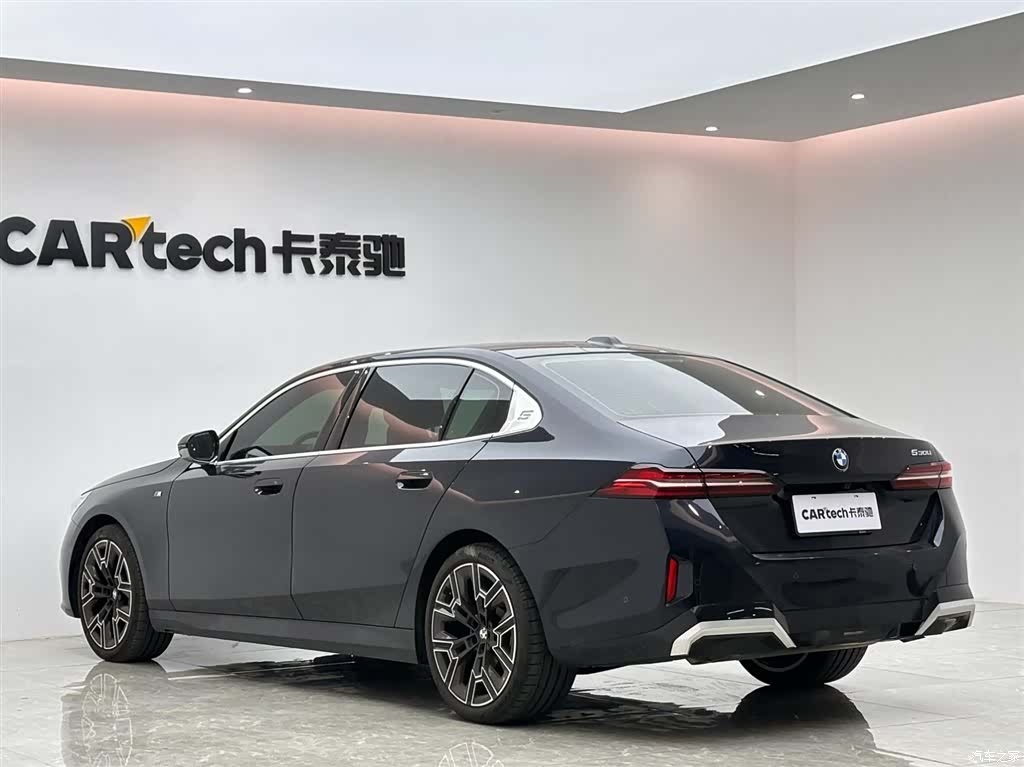 BMW 5 Series, 2025 3