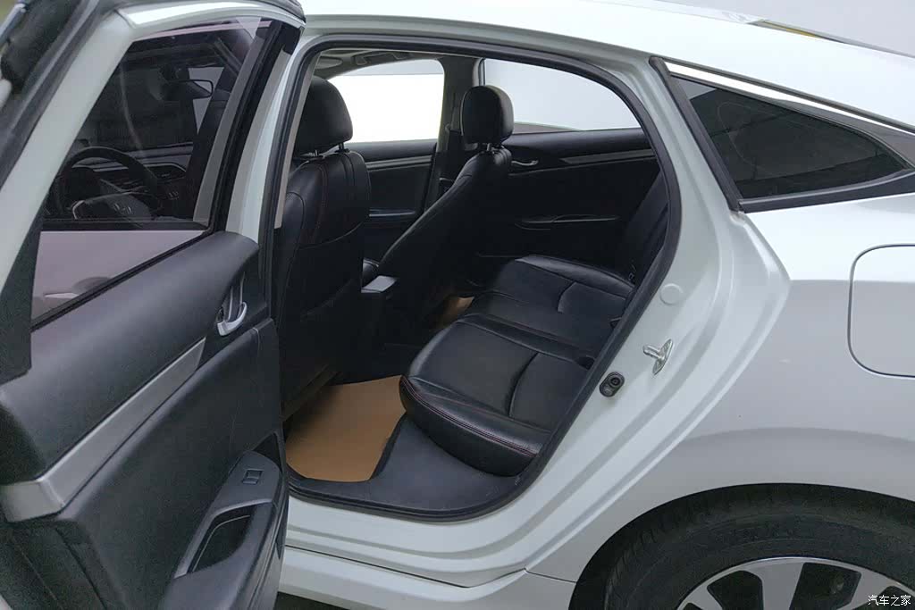 Honda Civic, 2019 11