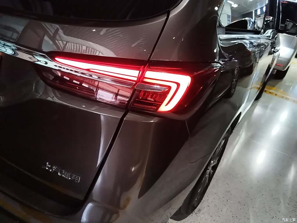 Buick GL8, 2023 8