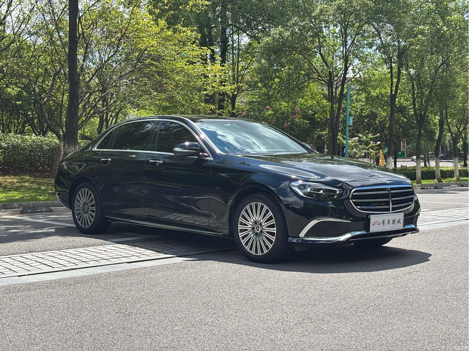 Mercedes-Benz E-Class, 2019 3