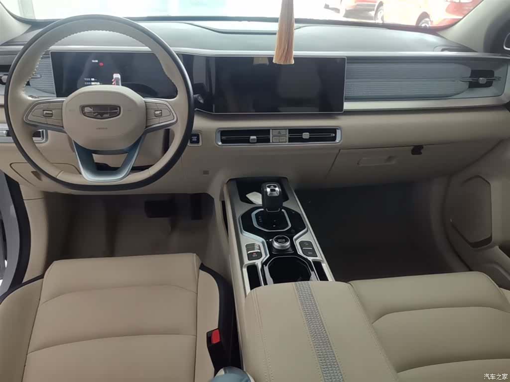 Geely Icon, 2023 10