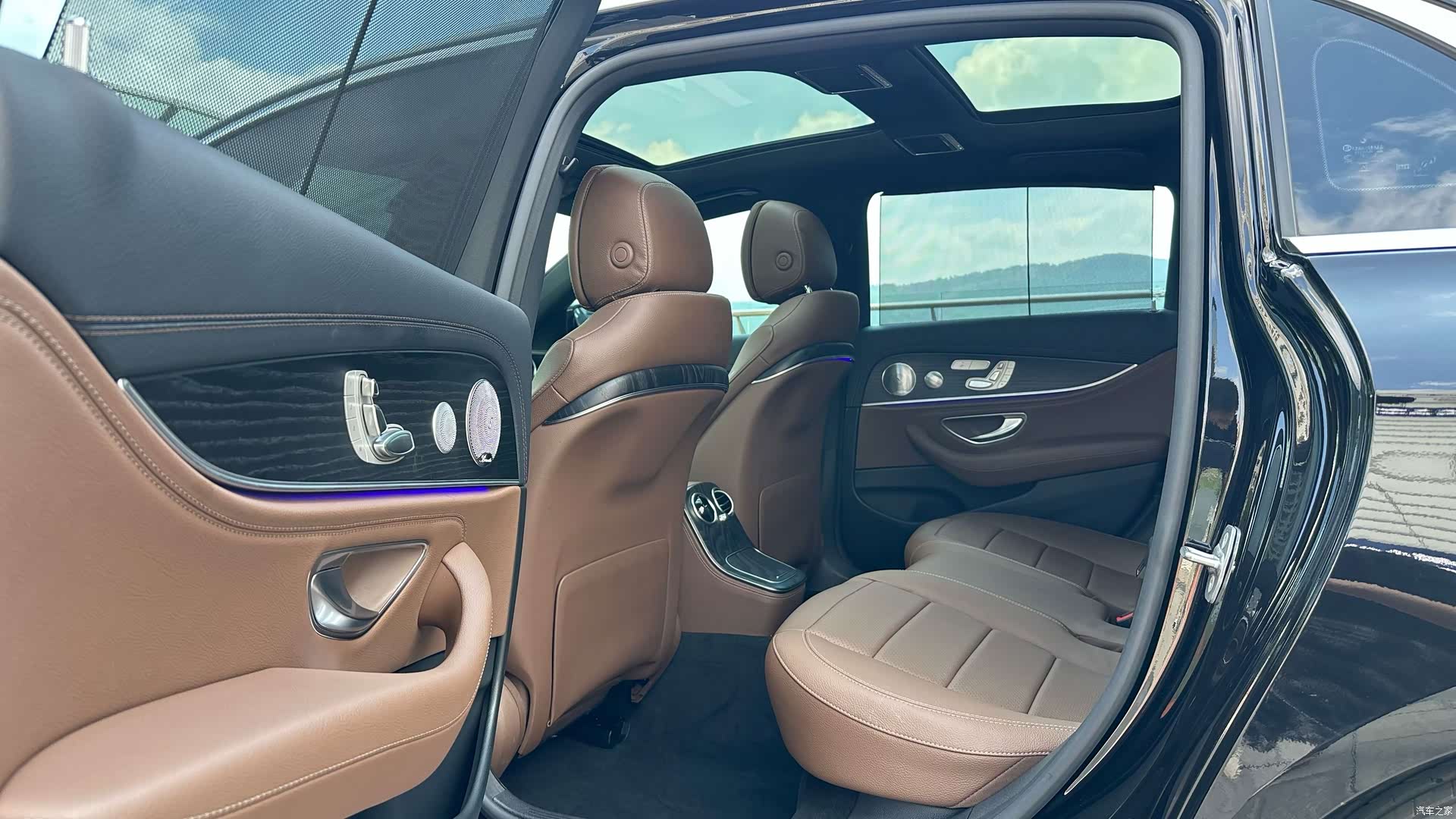 Mercedes-Benz E-Class, 2021 10