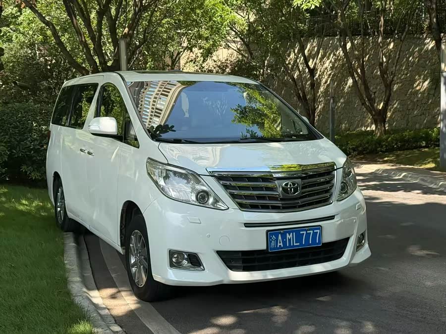 Toyota Alphard 2013, фото 3