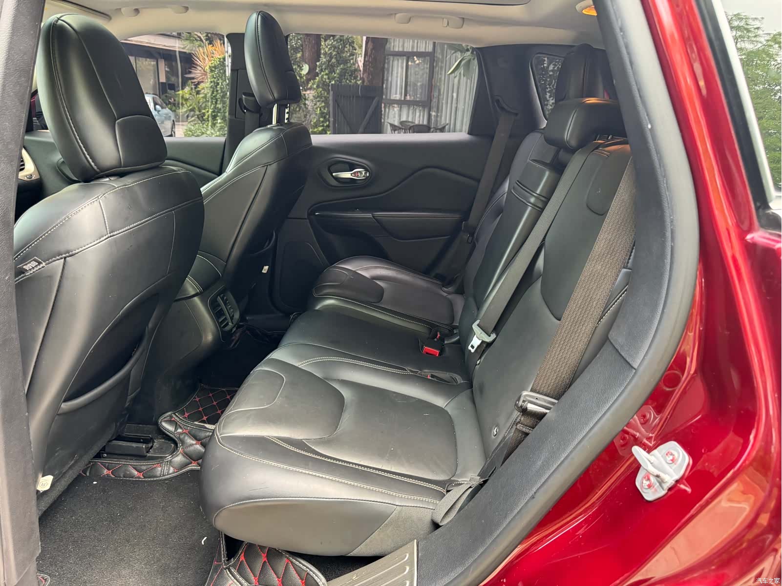 Jeep Cherokee, 2016 11