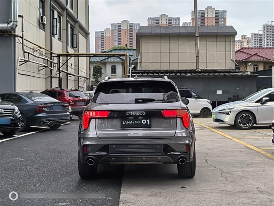 Lynk & Co 01