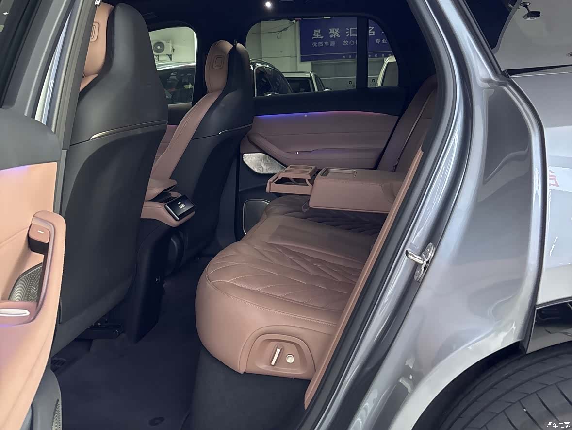 NIO ES6, 2025 9