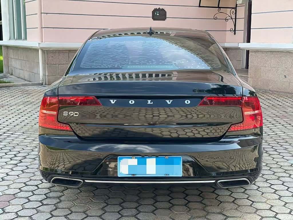Volvo S90, 2017 все фото