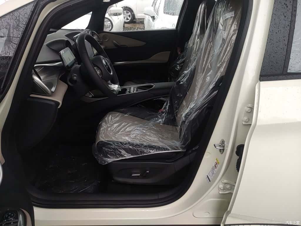 BYD Dolphin, 2026 15