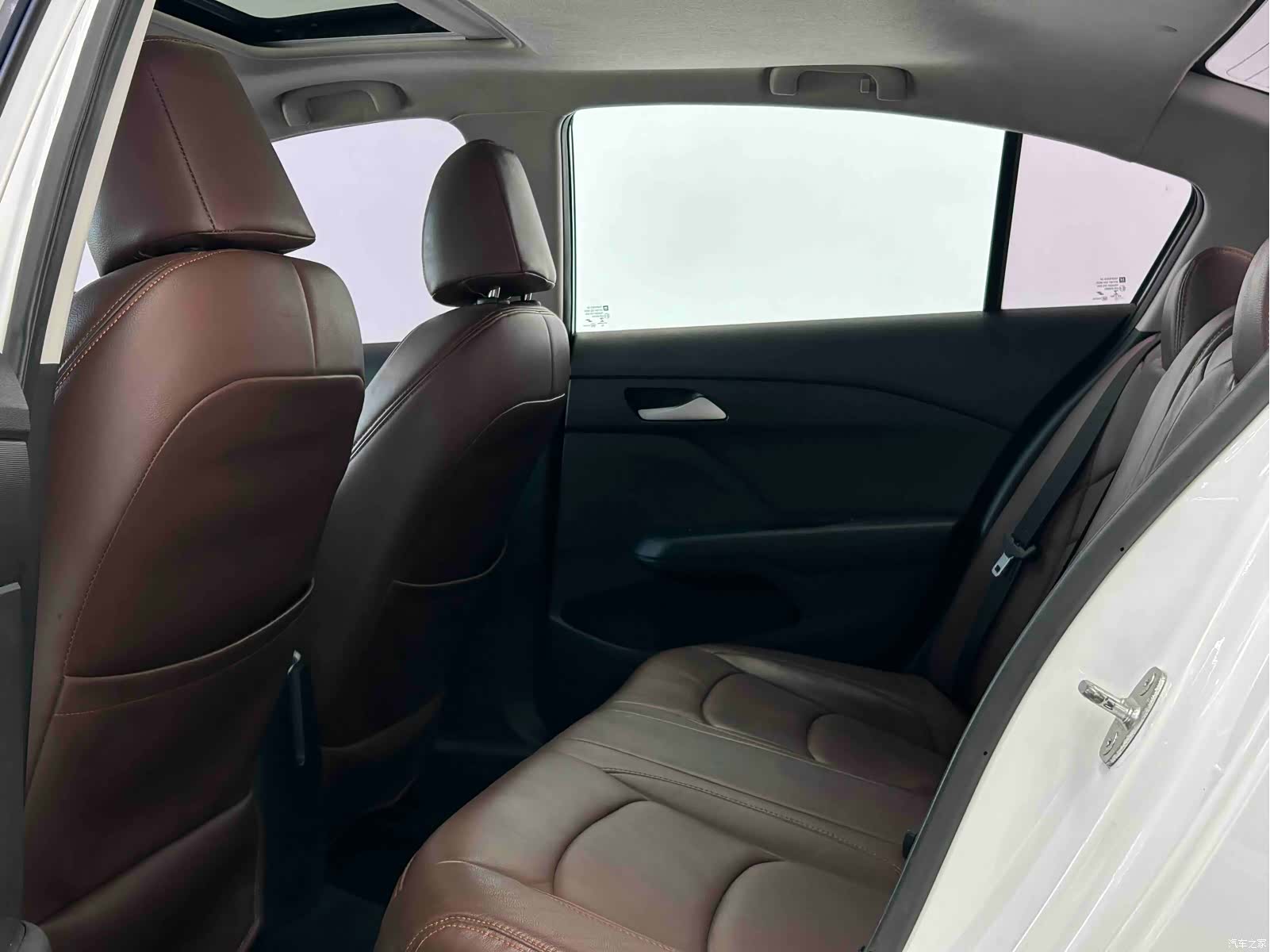 Chevrolet 320, 2019 6