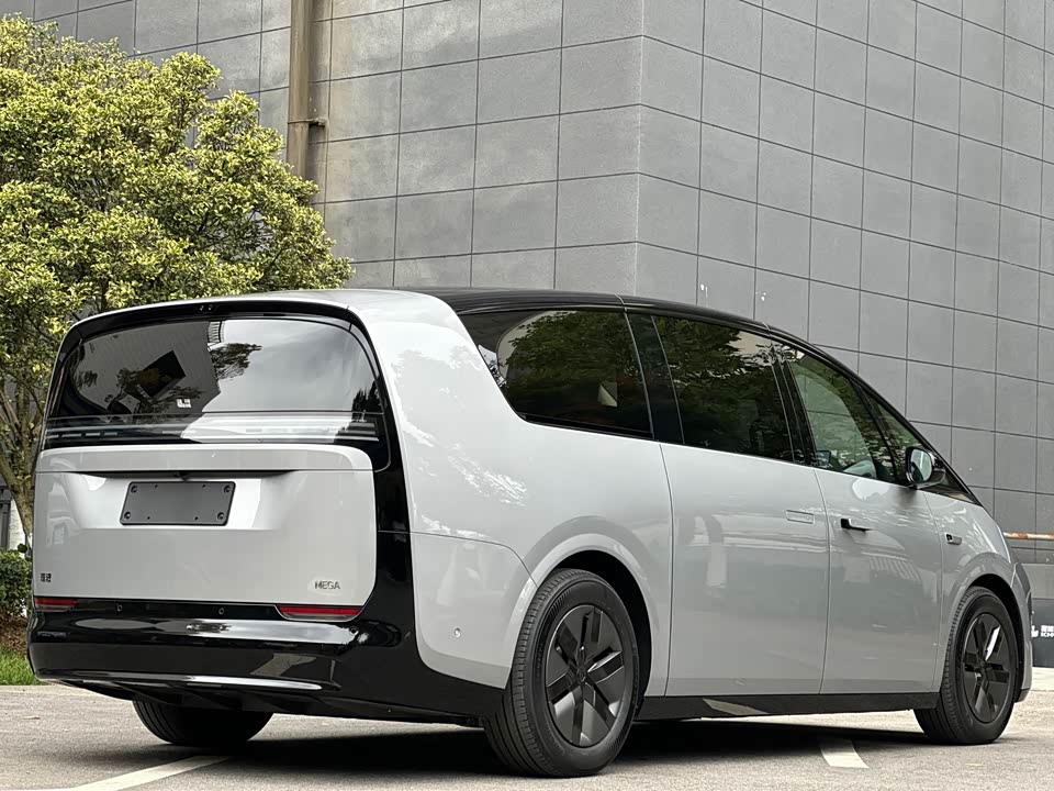 Li Auto Ideal MEGA