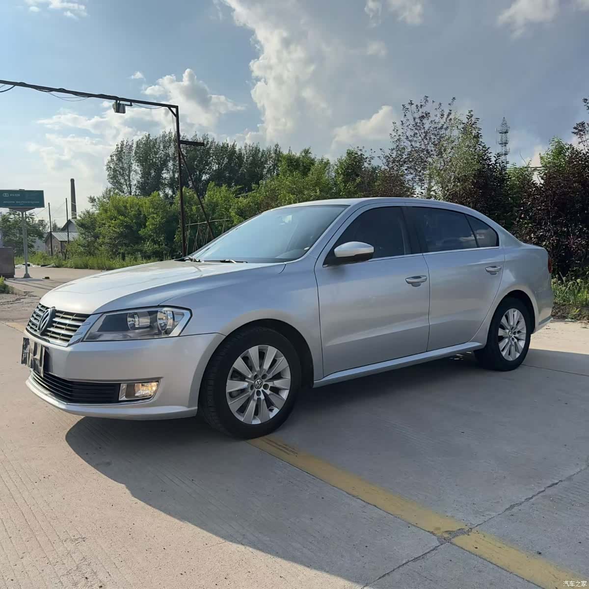 Volkswagen Lavida, 2012 1