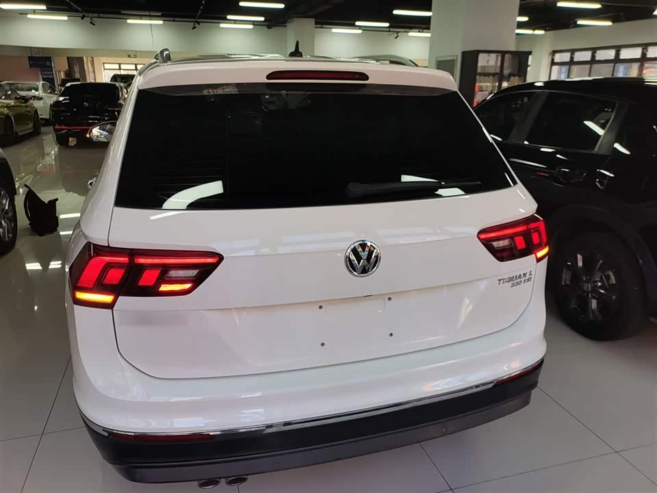 Volkswagen Tiguan L