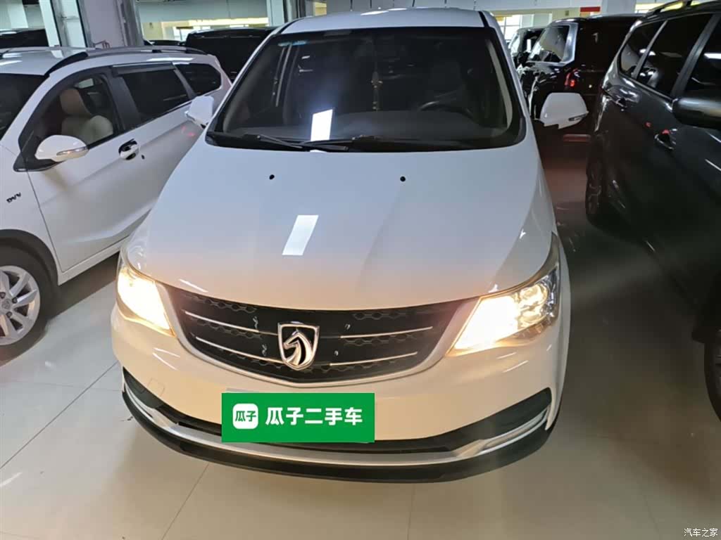 Wuling 730, 2017 3