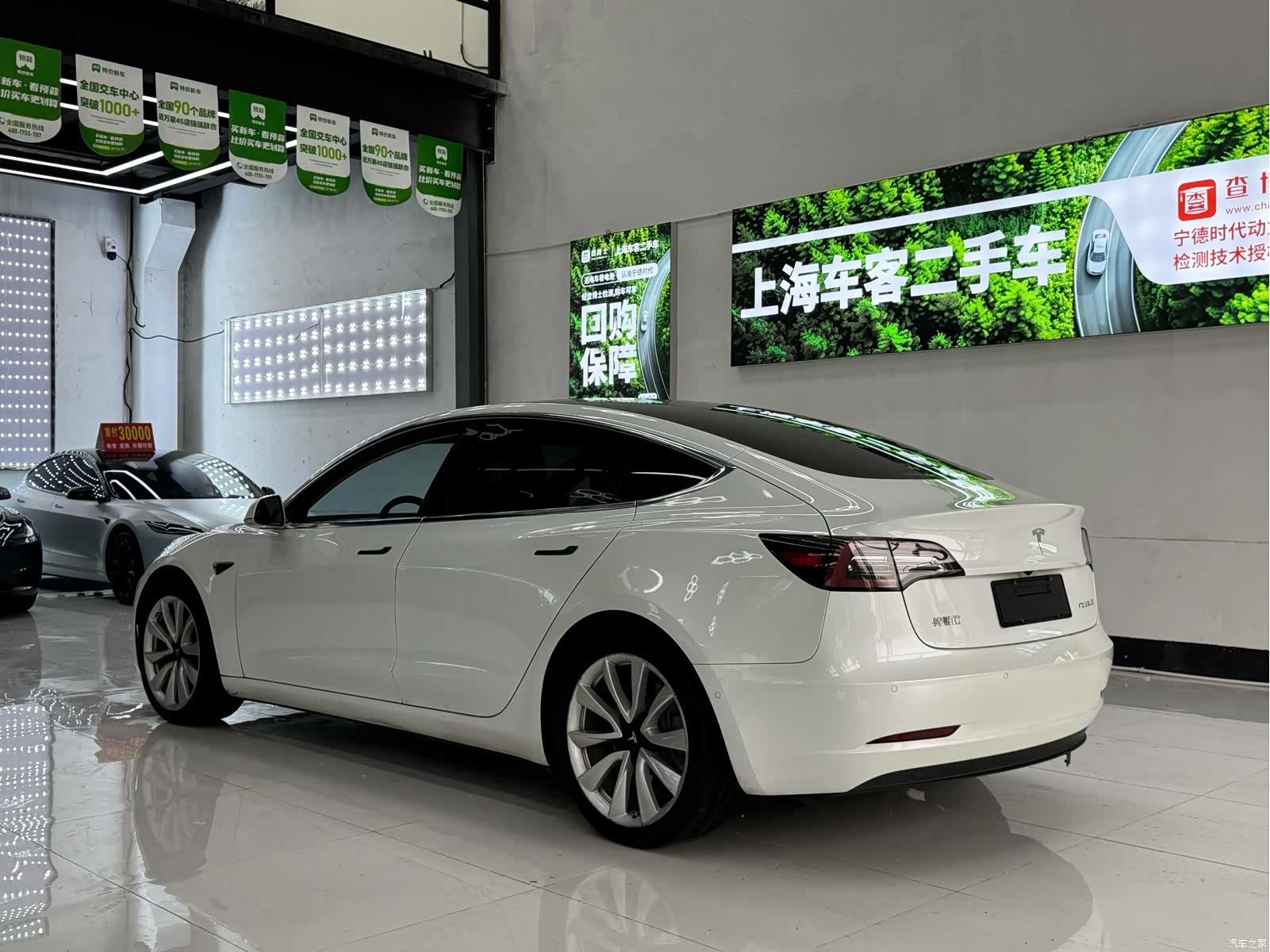 Tesla Model 3, 2020 14