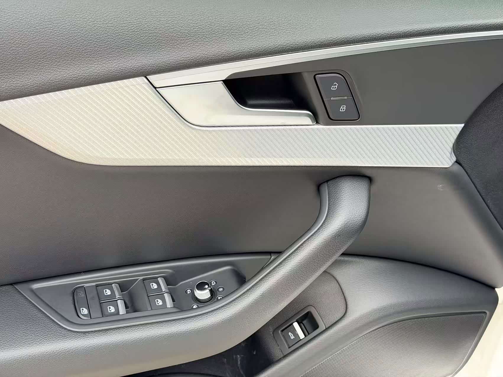 Audi A4L, 2017 32