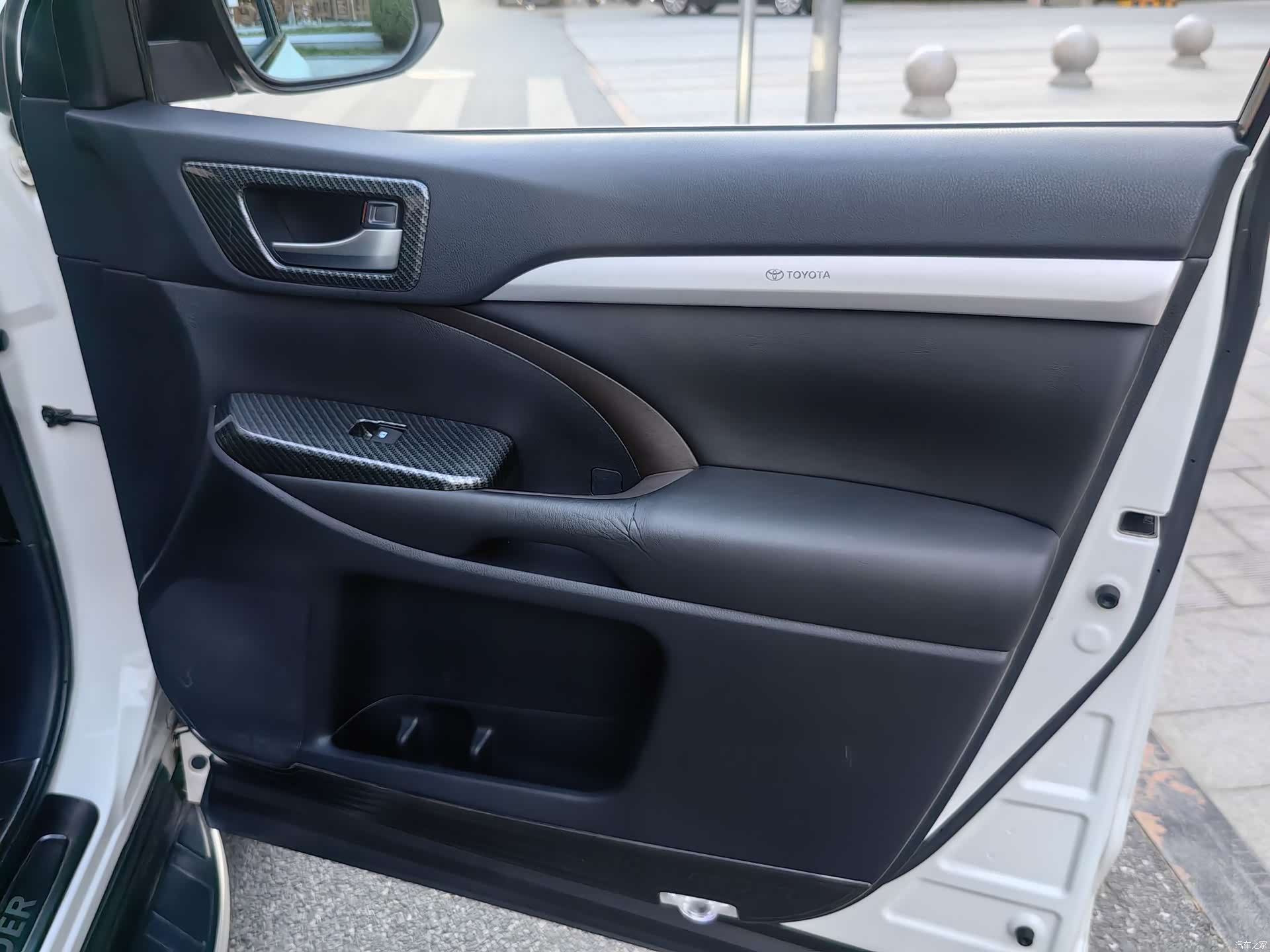 Toyota Highlander, 2016 17