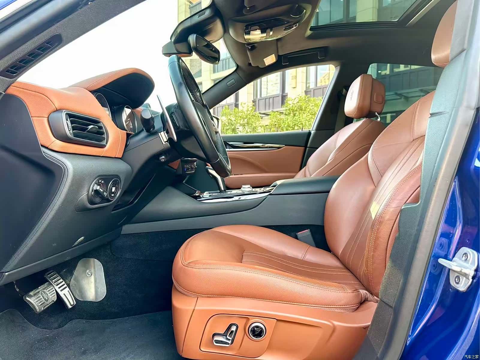 Maserati Levante, 2022 все фото