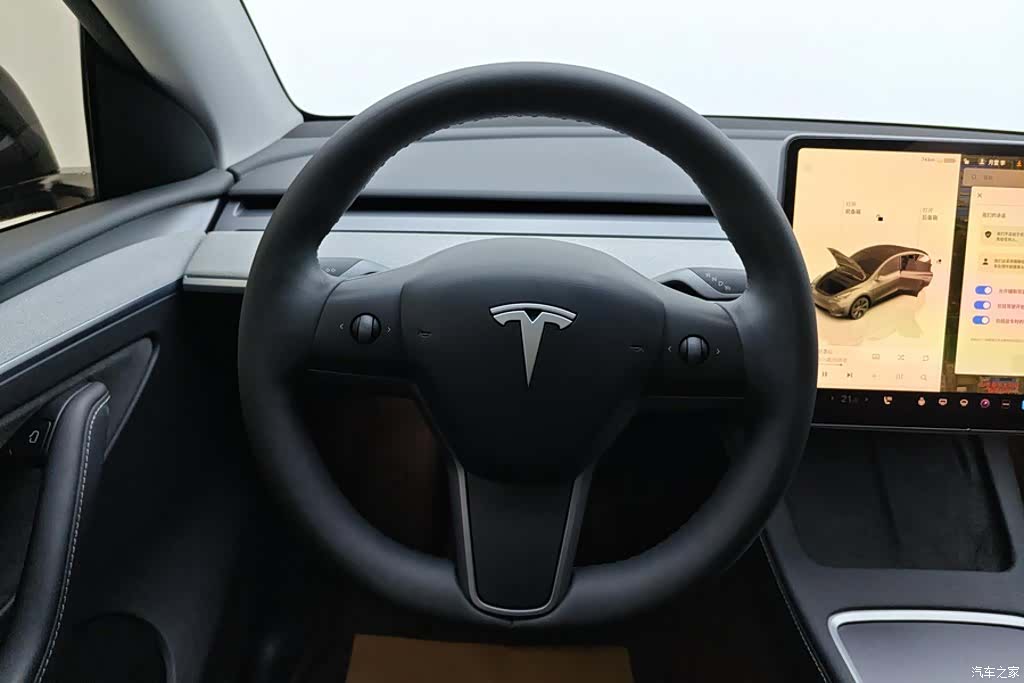 Tesla Model Y, 2024 15