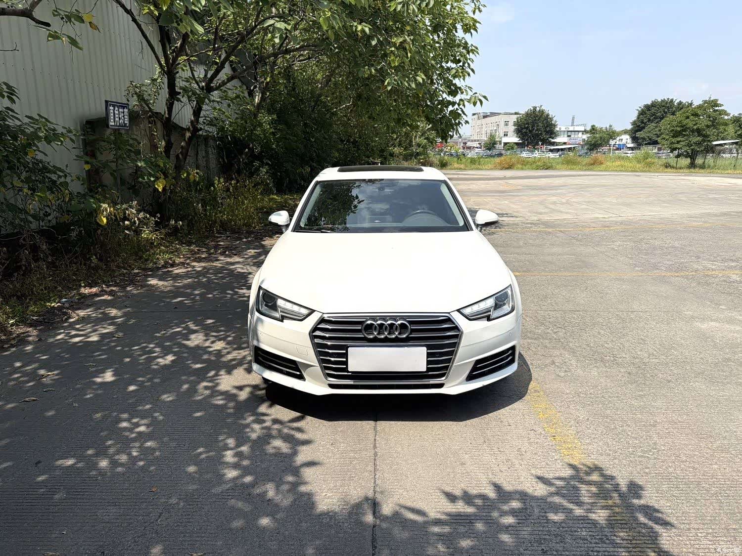 Audi A4L, 2018 1