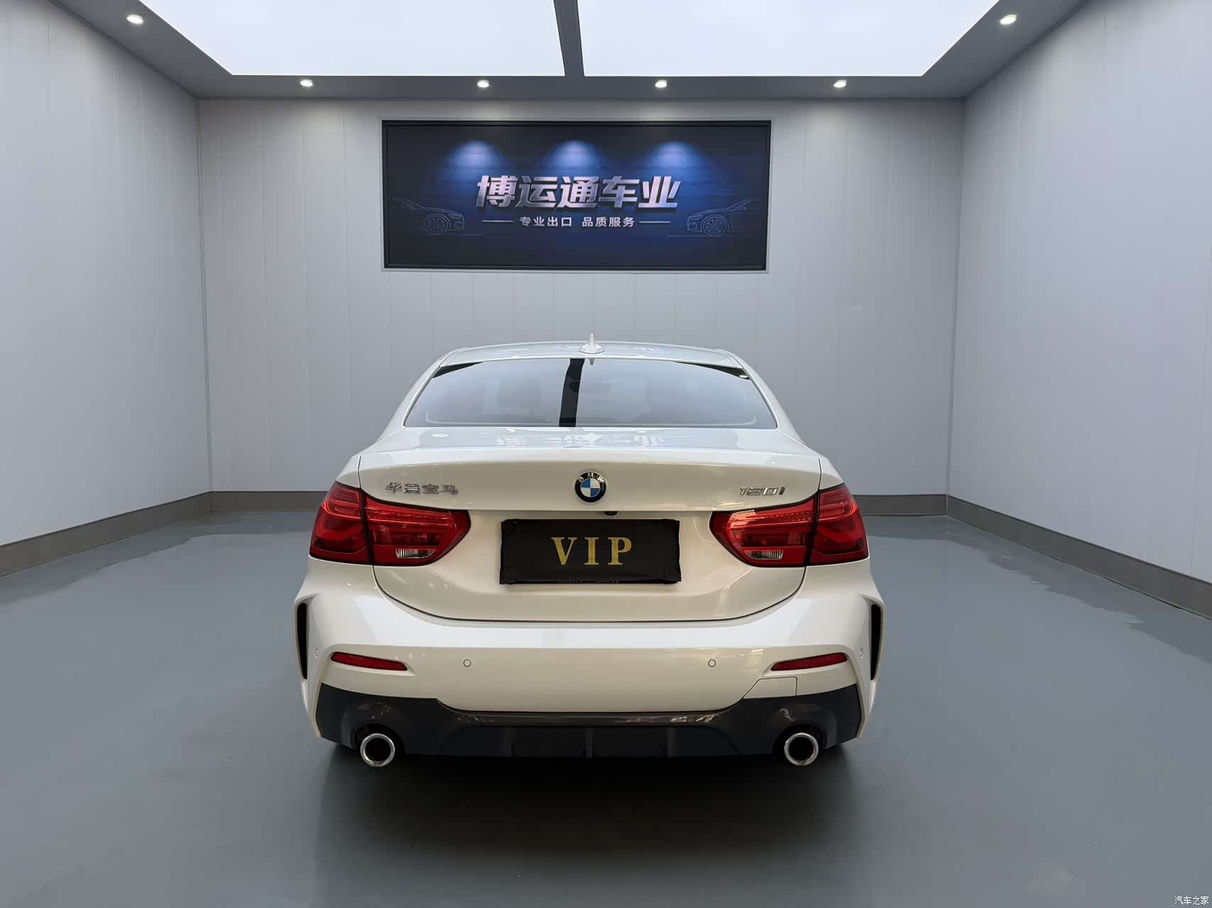 BMW 1 Series, 2022 все фото