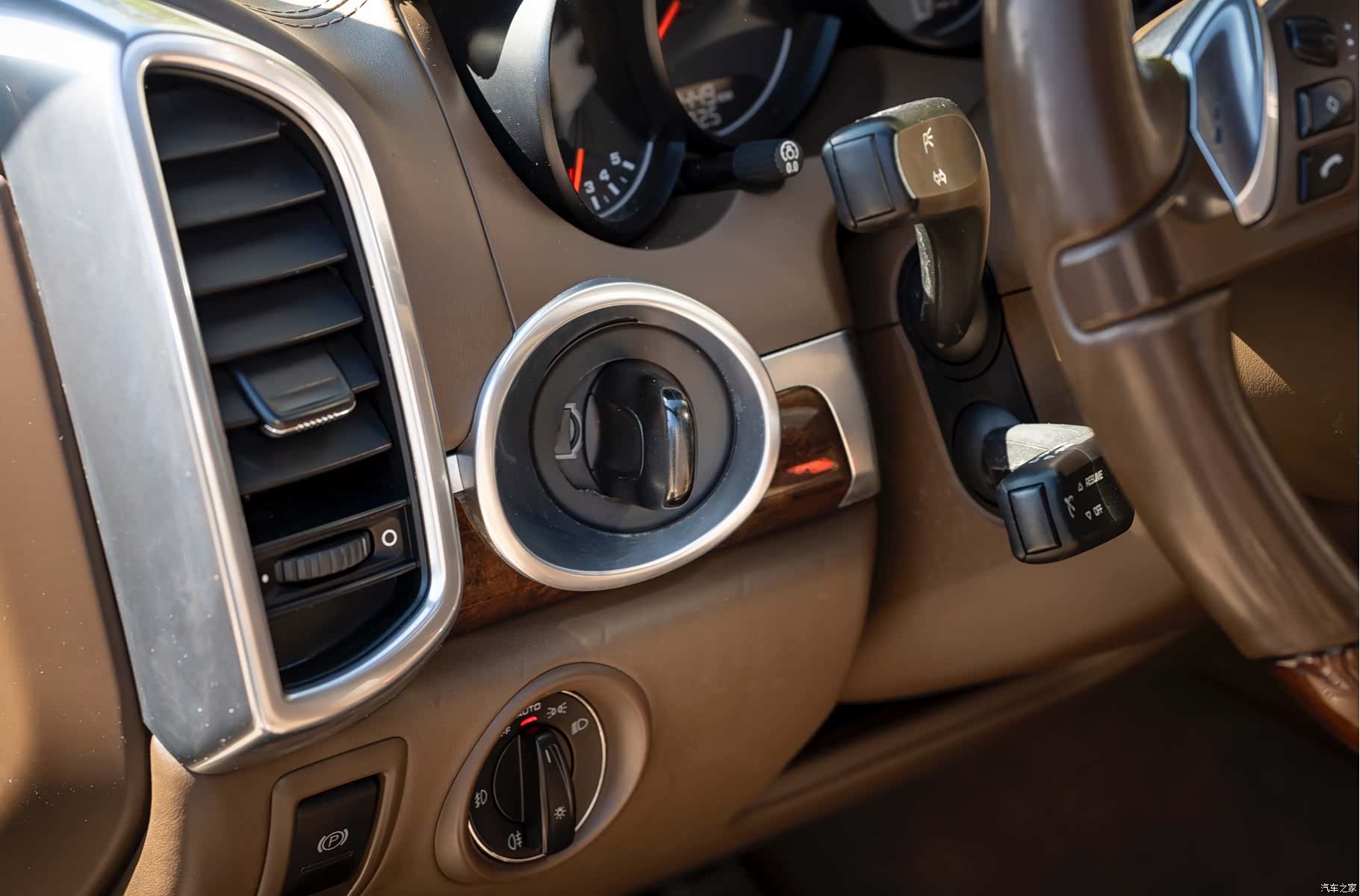 Porsche Cayenne, 2013 8